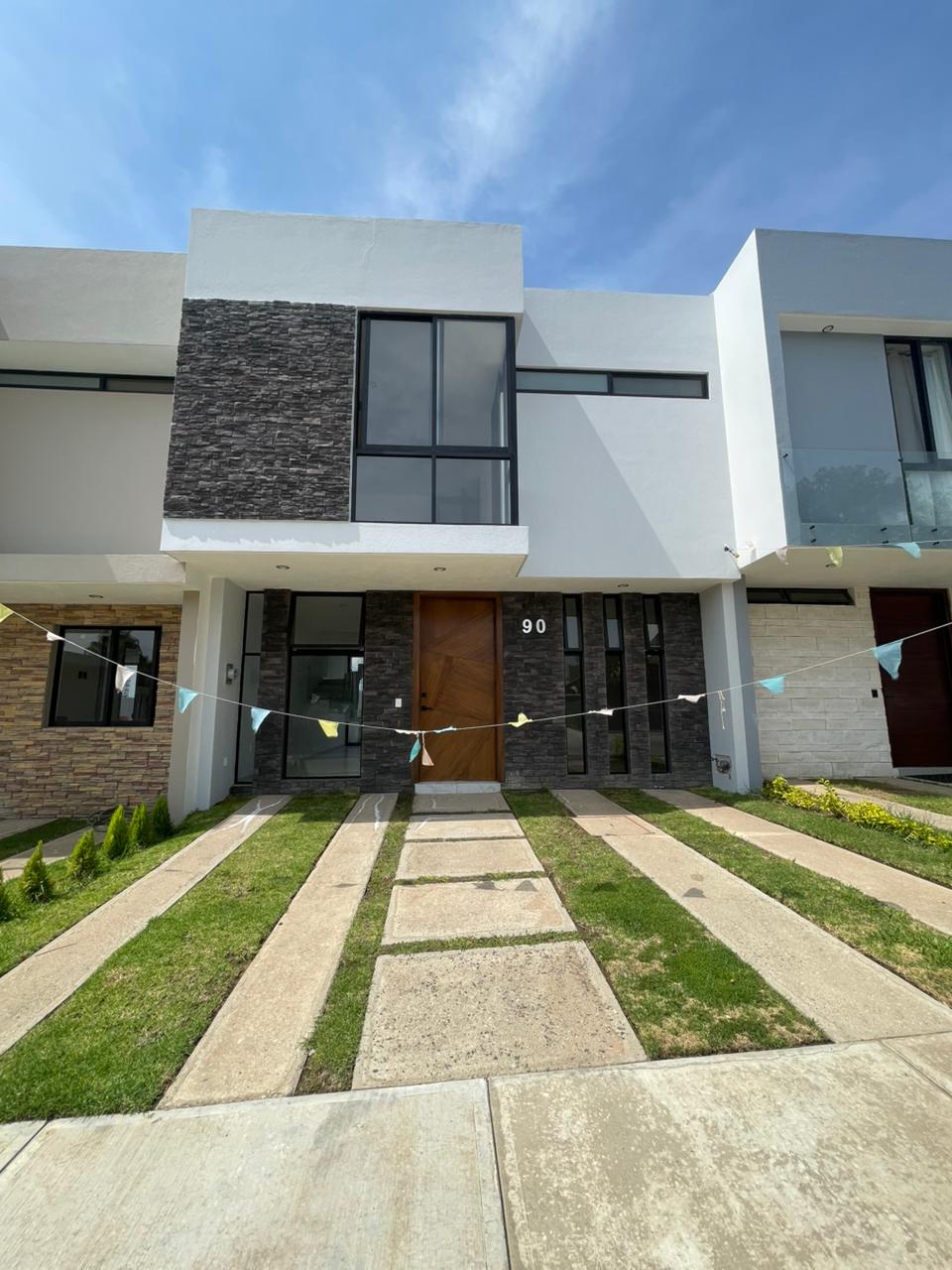 Espectacular casa en Coto Manzanos, Capital Norte