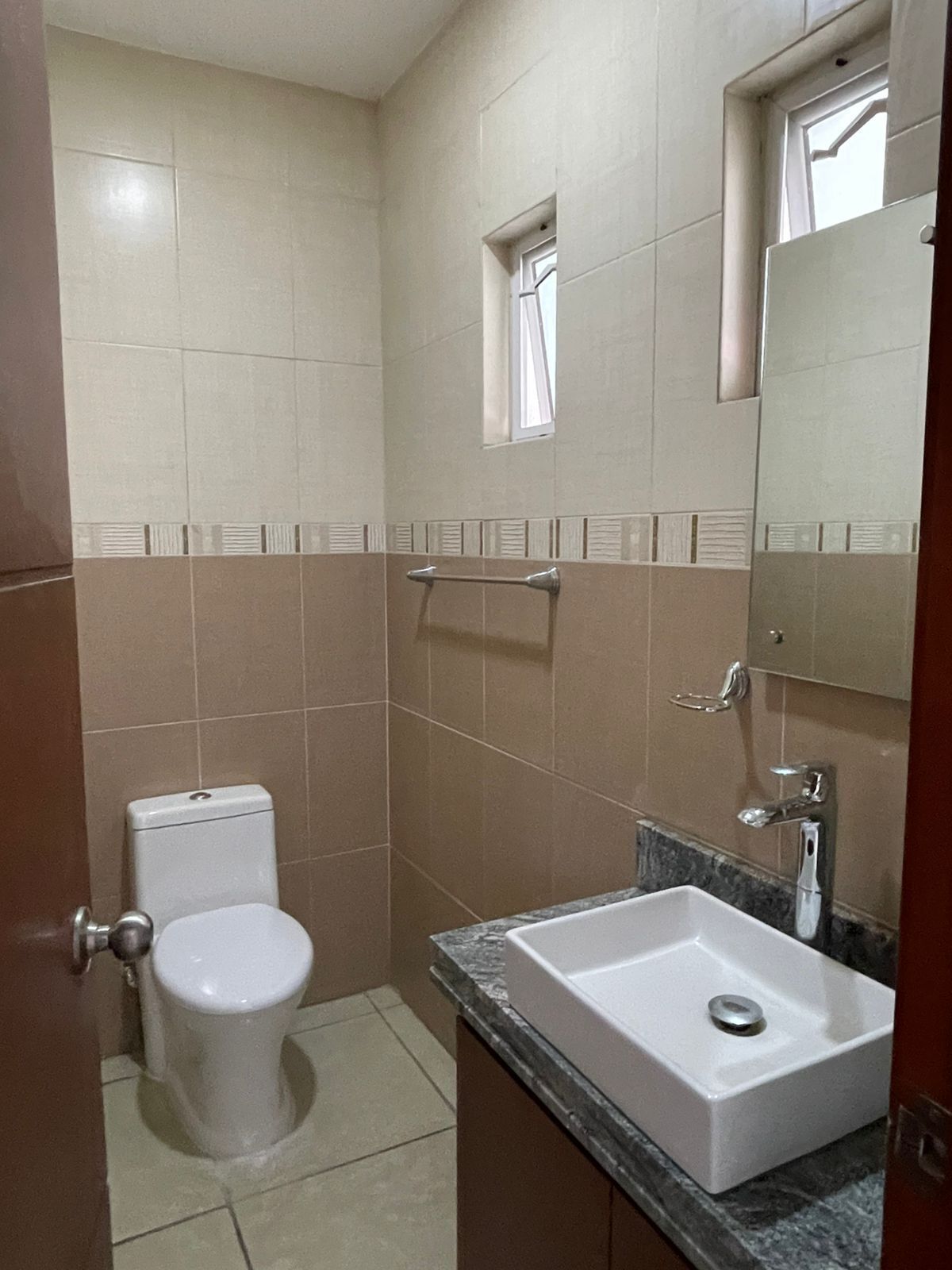 Hermosa casa en venta en Real de Valdepeñas - foto 6